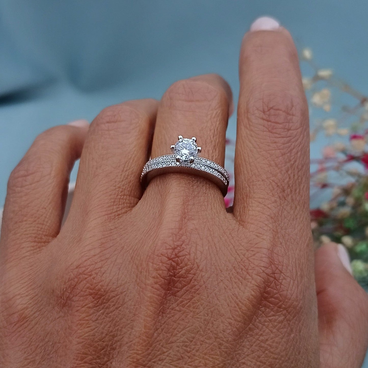 Anillo de Compromiso Canal Brillante 4mm con churumbela