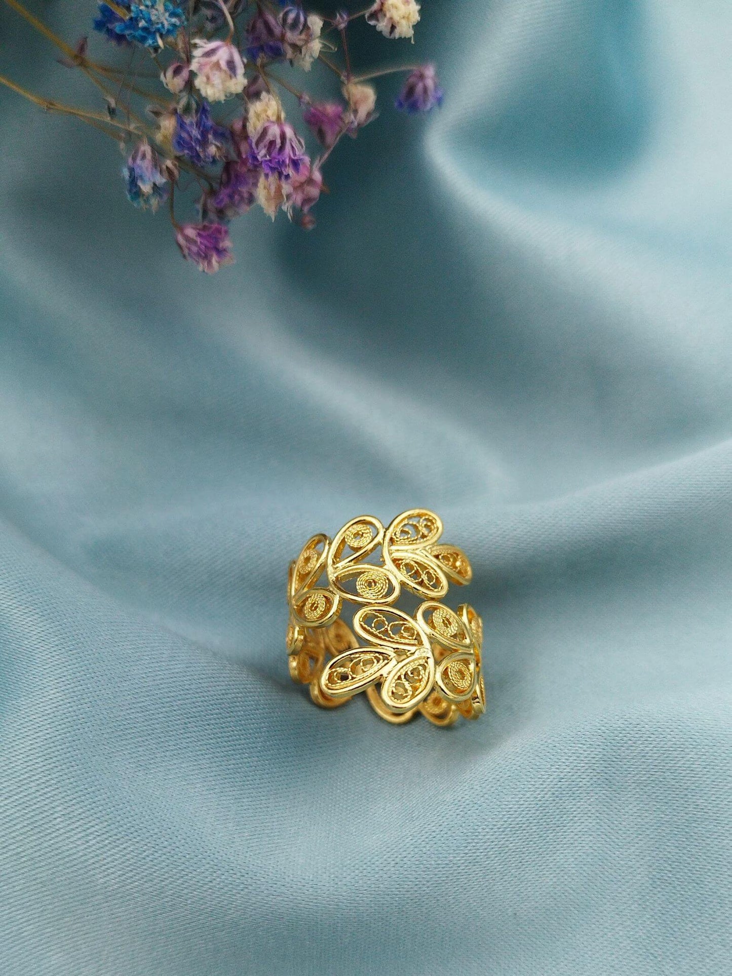 Anillo filigrana Laureles dorado