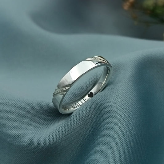 Anillo plano líneas diagonales Milano