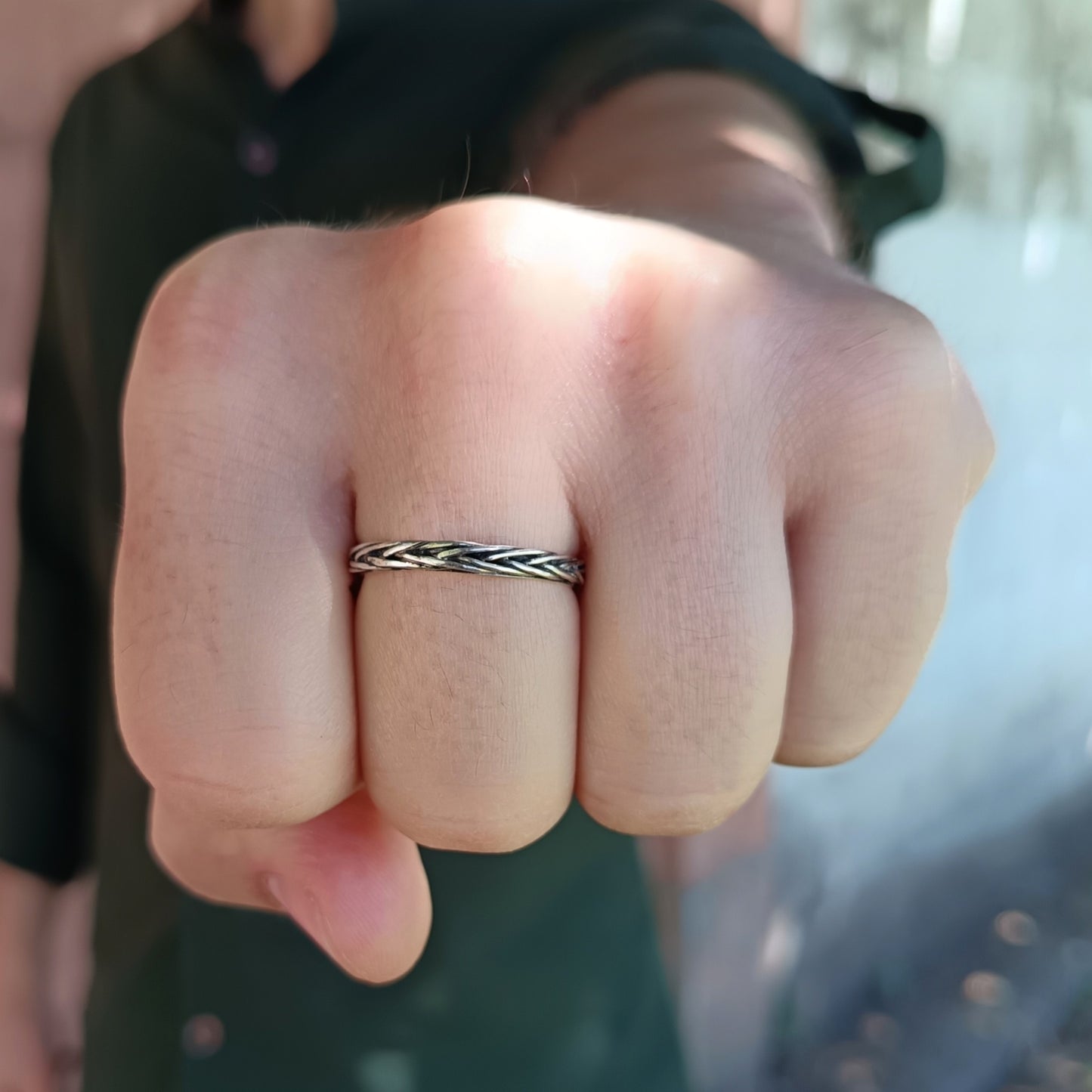 Anillo Cordones Entrelazados