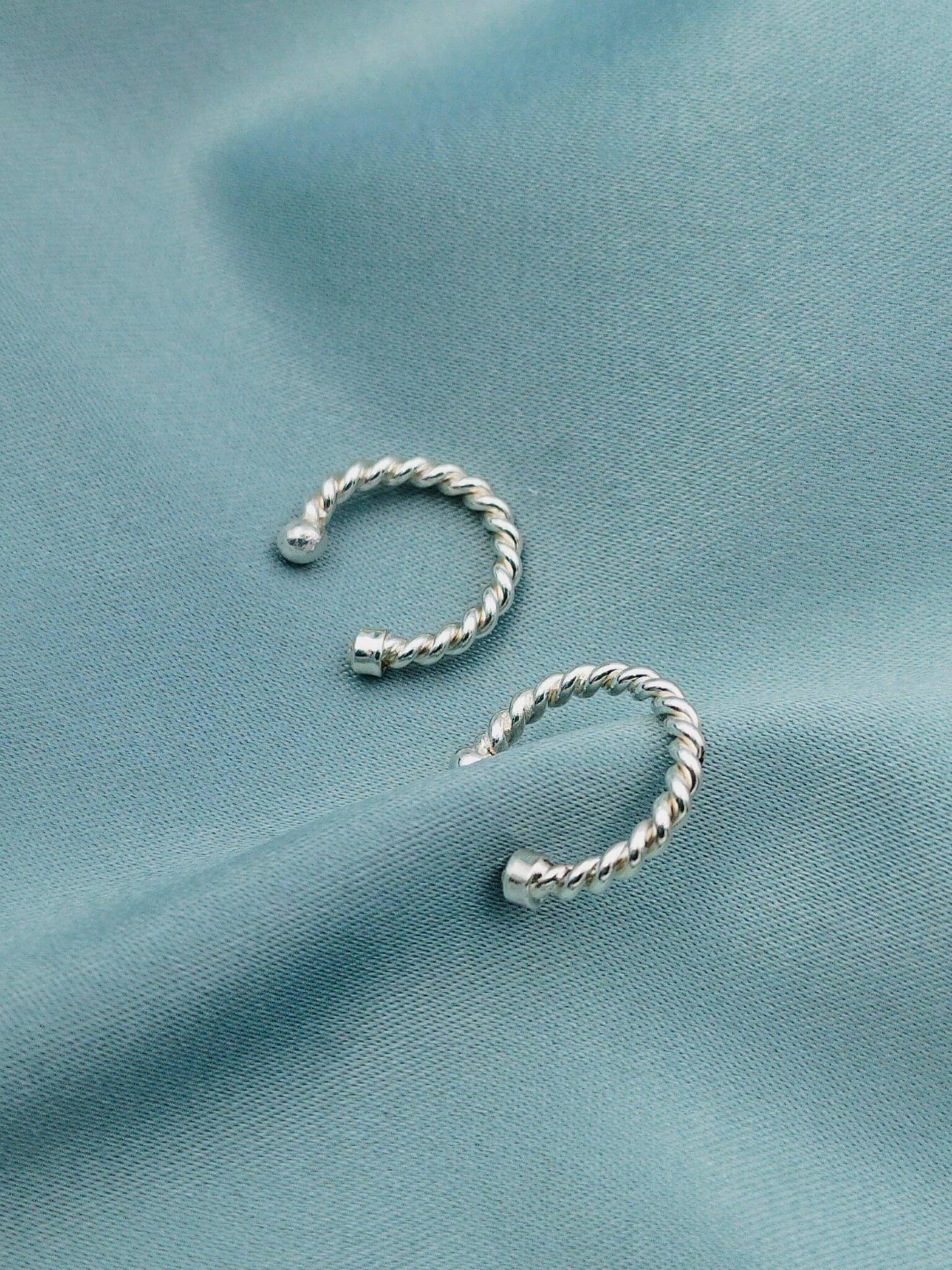 Arete Ear cuff entorchado