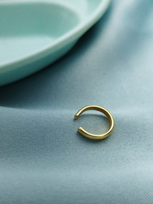 Arete Ear cuff Media caña liso dorado