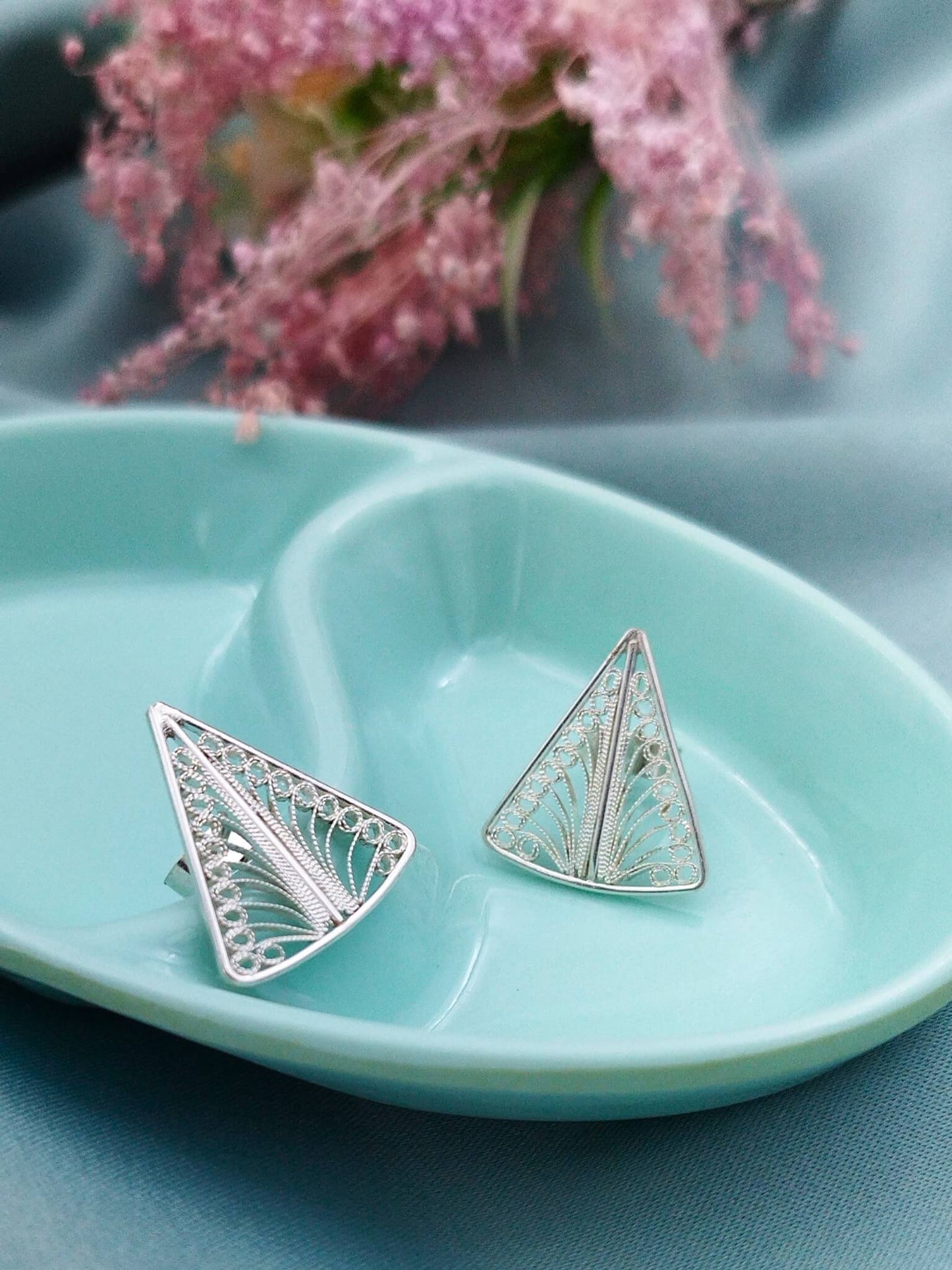 Aretes Triángulos filigrana