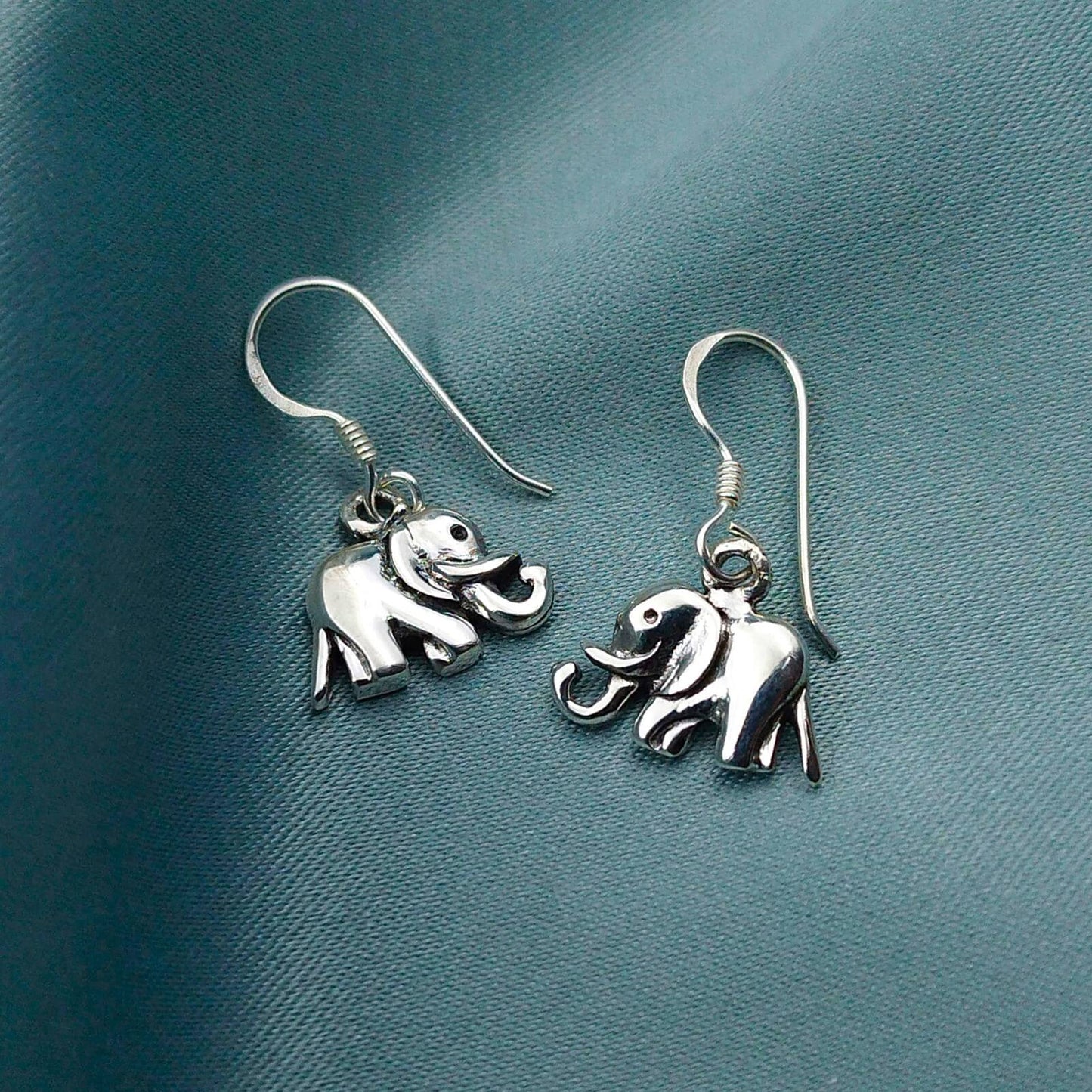 Aretes largos Elefantes lisos