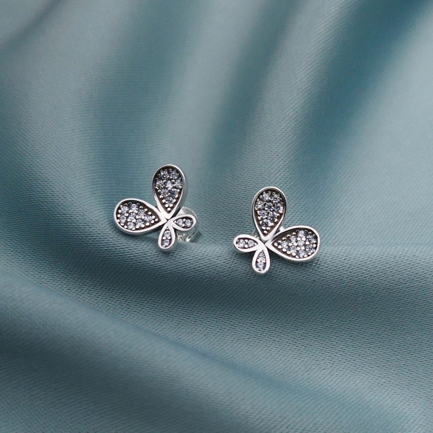Aretes Mariposas pavé