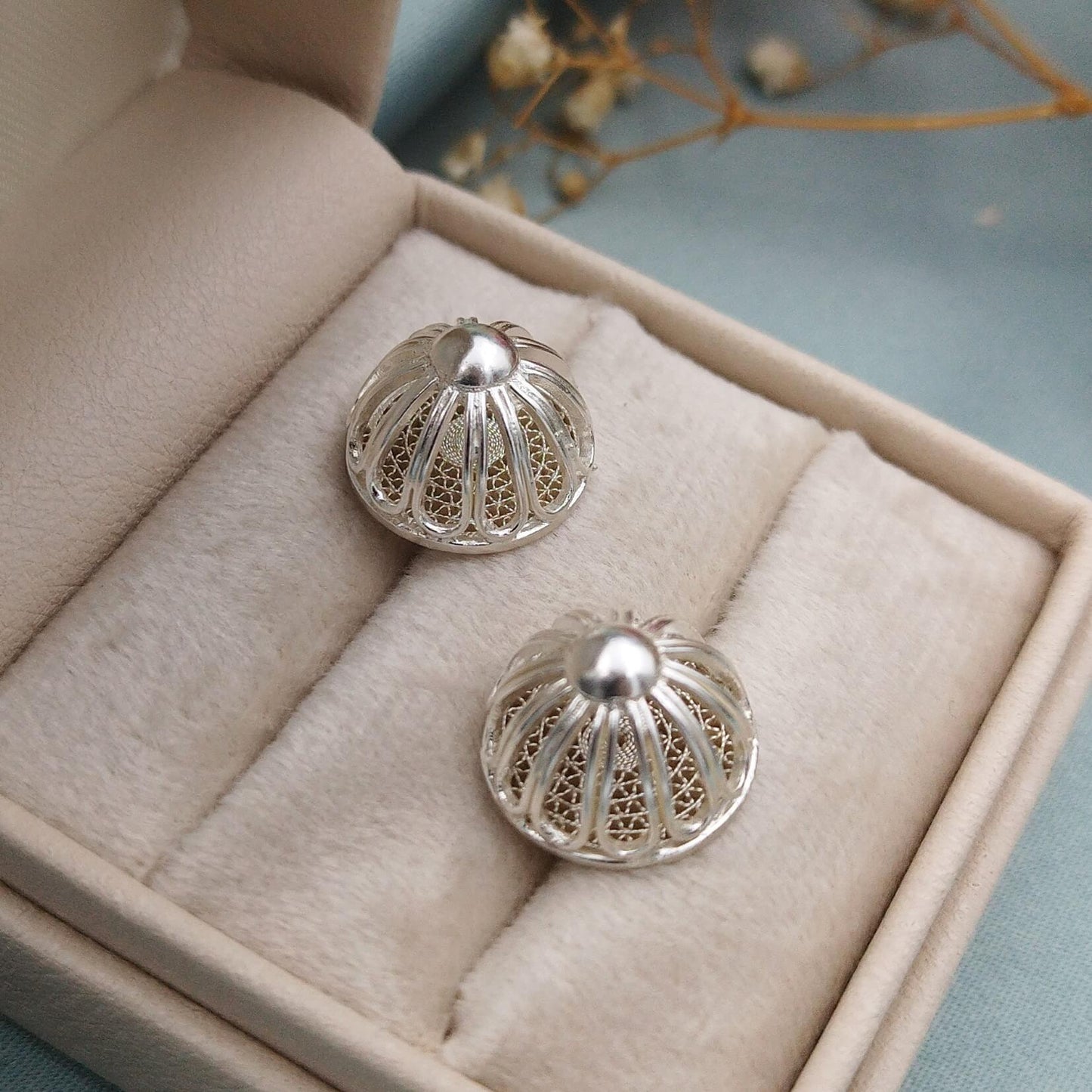 Aretes Media bola filigrana