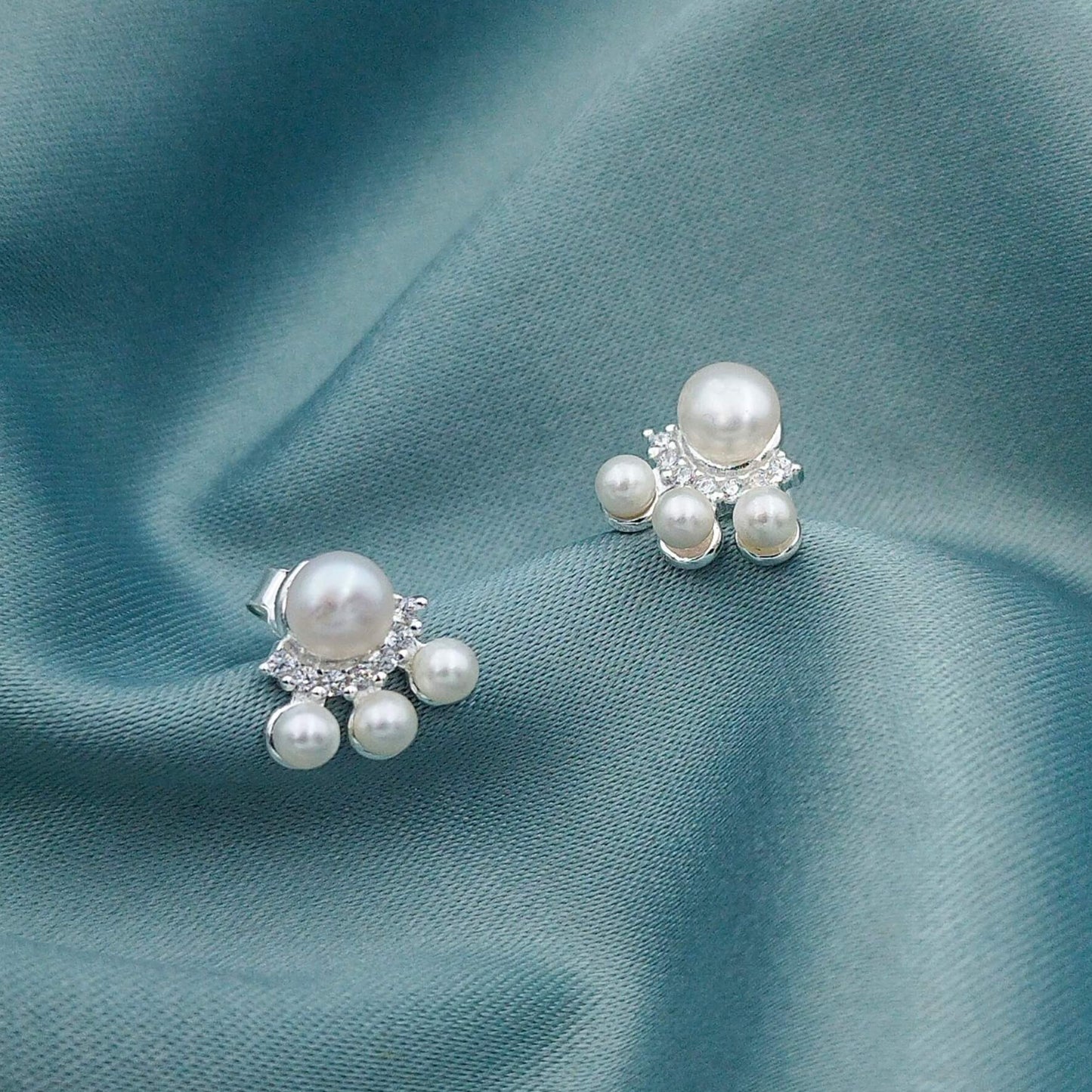 Aretes Perlas con abanico