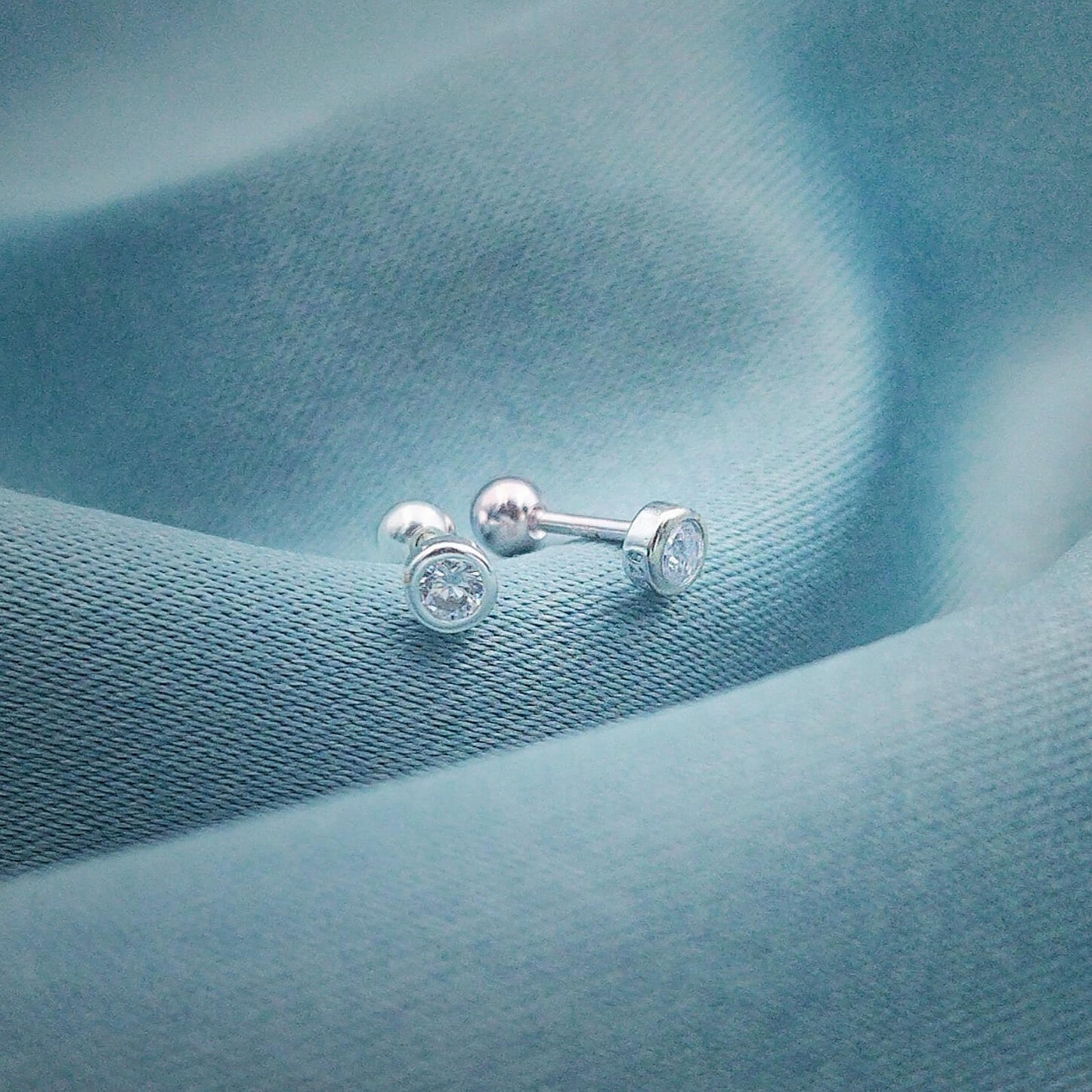 Aretes a rosca Puntito de luz