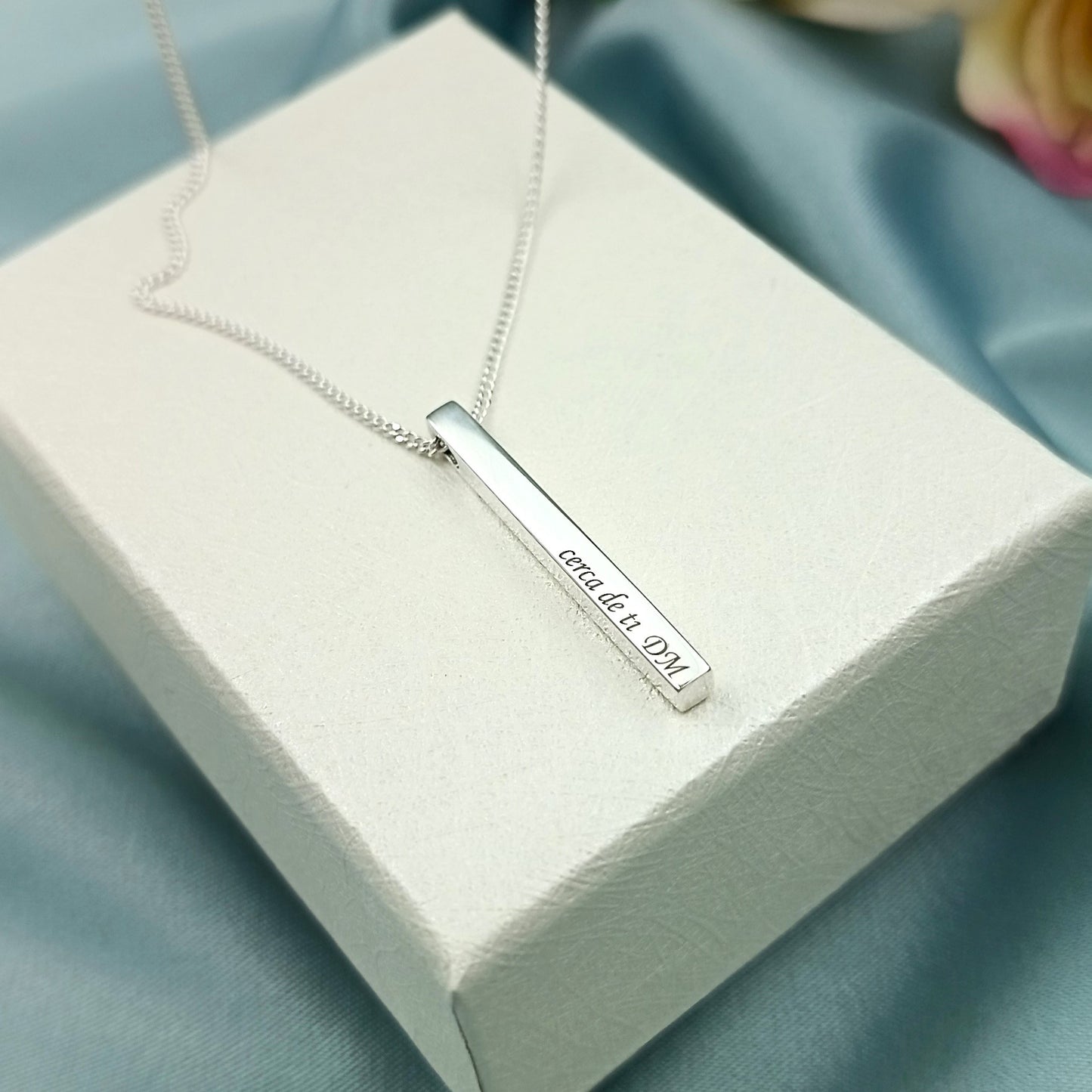 Collar Barrita grabada