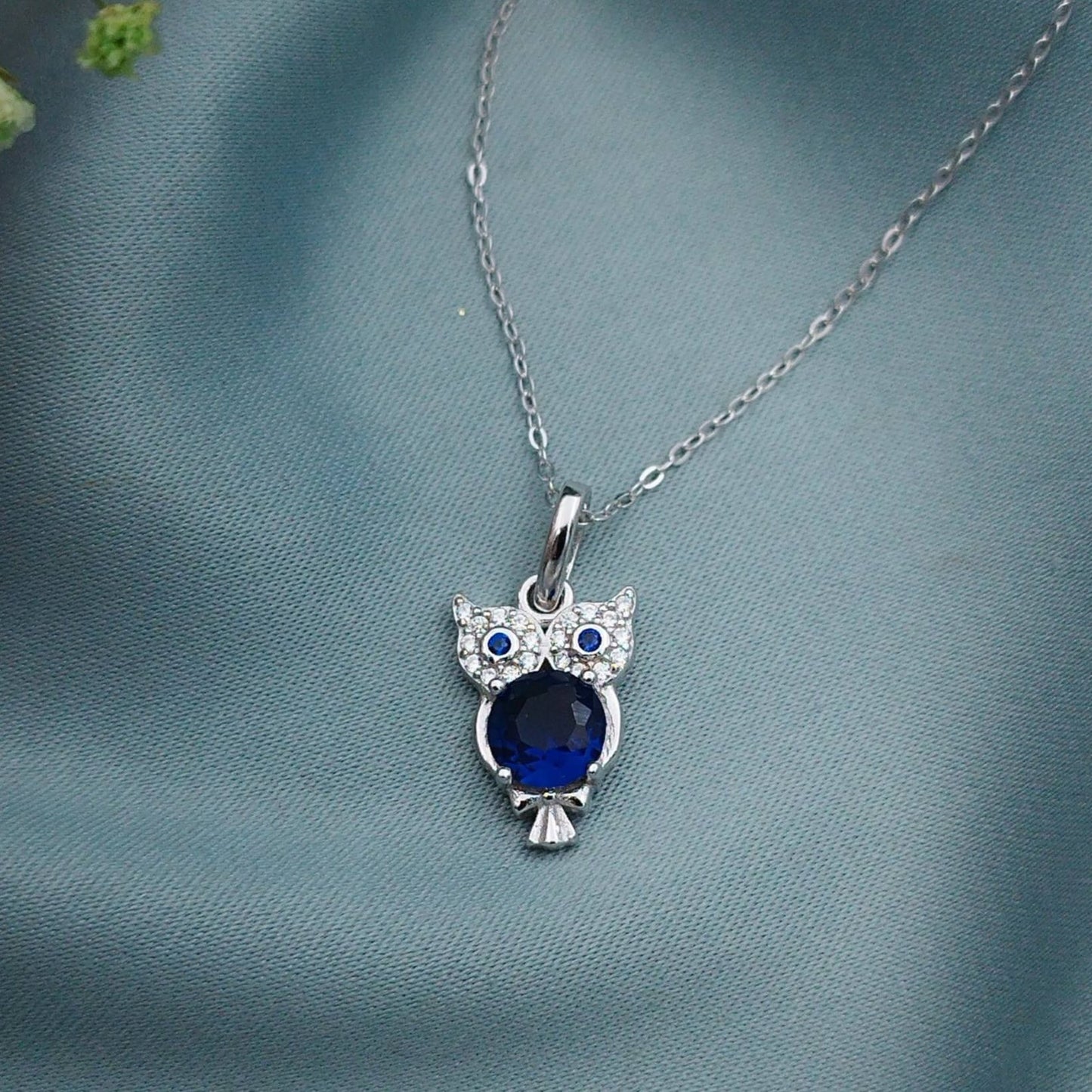 Collar Búho pecho circón