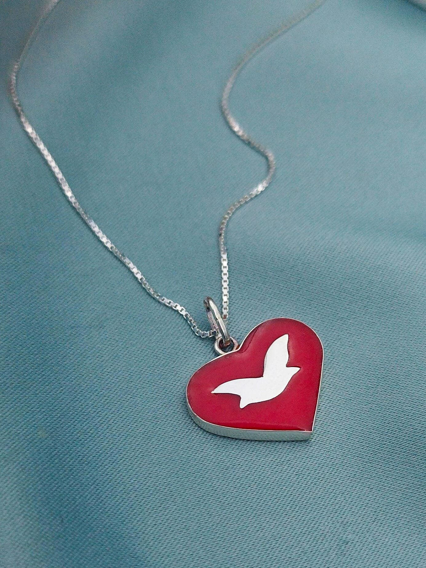 Collar Corazón Iglesia Universal