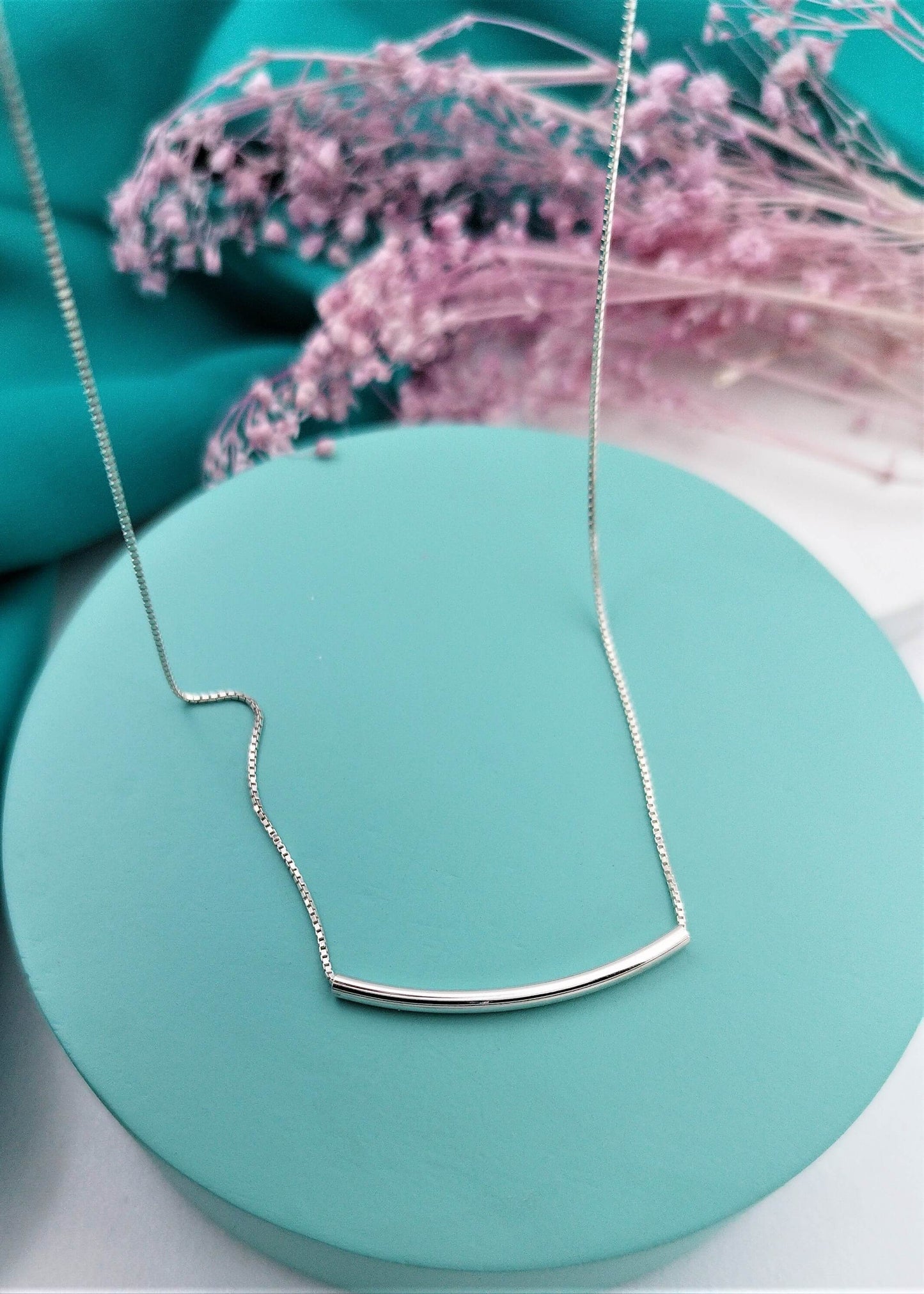 Collar minimalista Curve