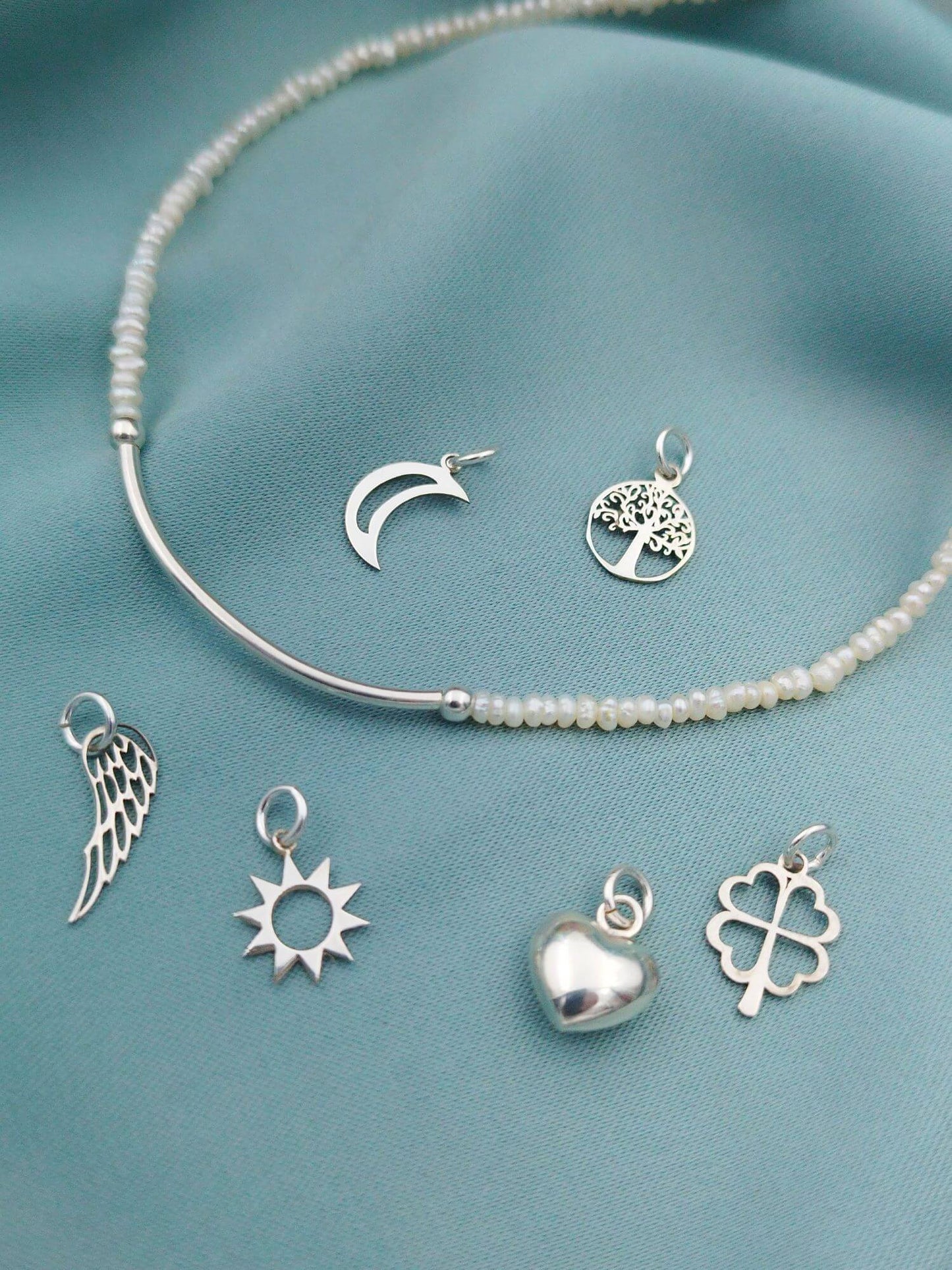 Collar minimalista de perlas arroz con dije a elección