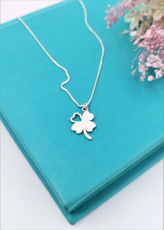 Collar Trébol con corazón