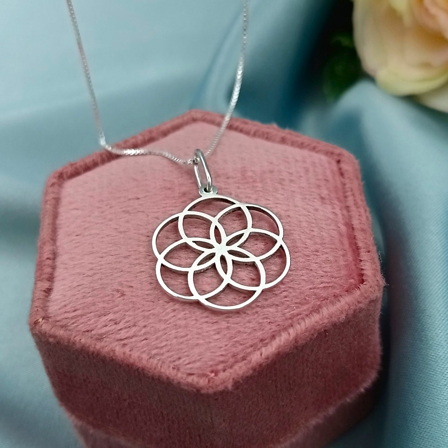 Dije Flor de la vida 6 círculos