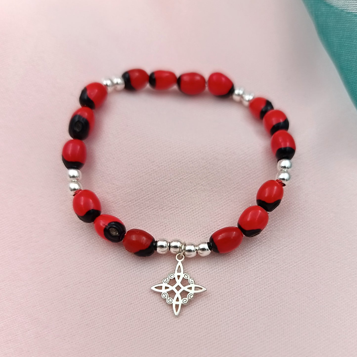 Pulsera Nudo de bruja con Huayruro