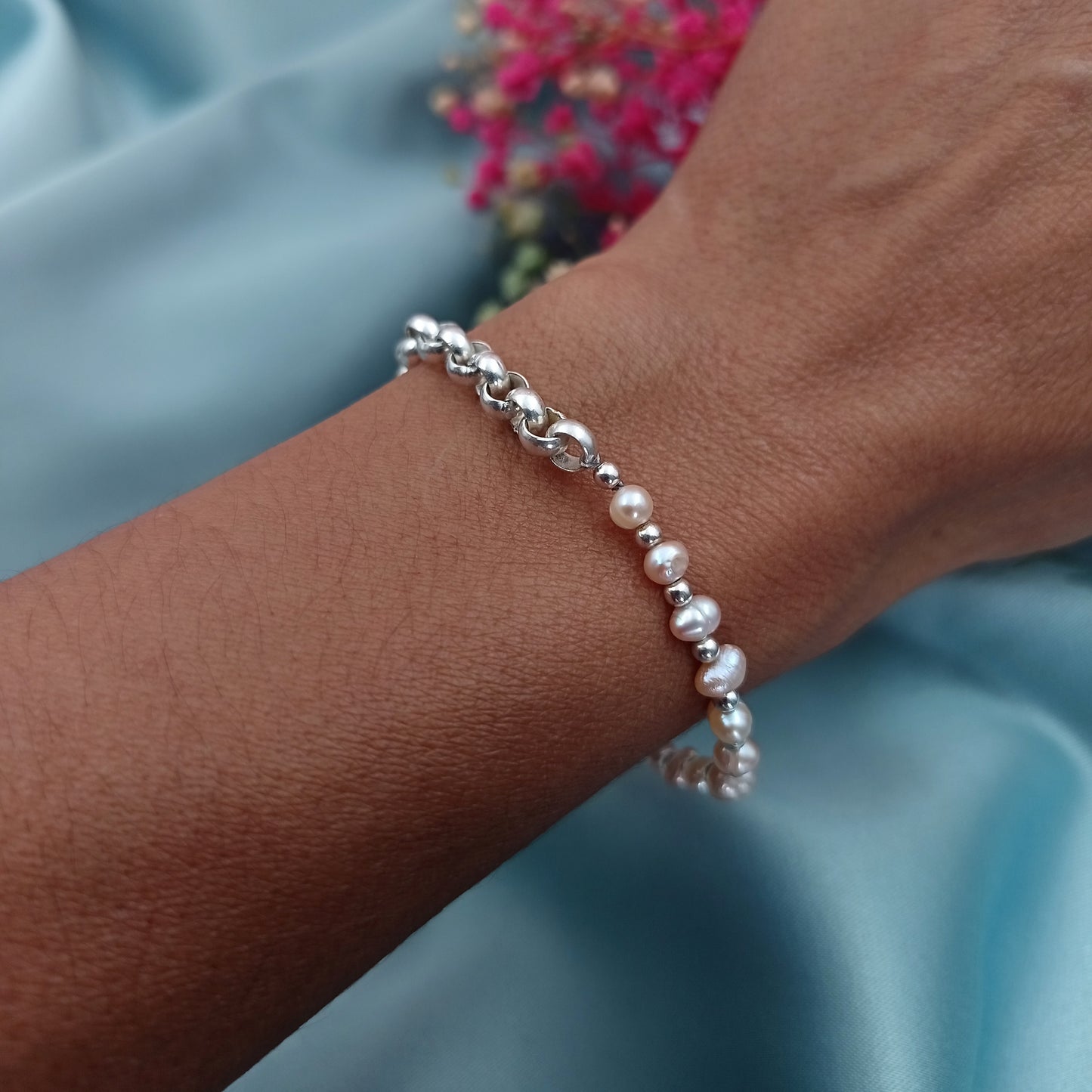 Pulsera Perlas champagne y cadena