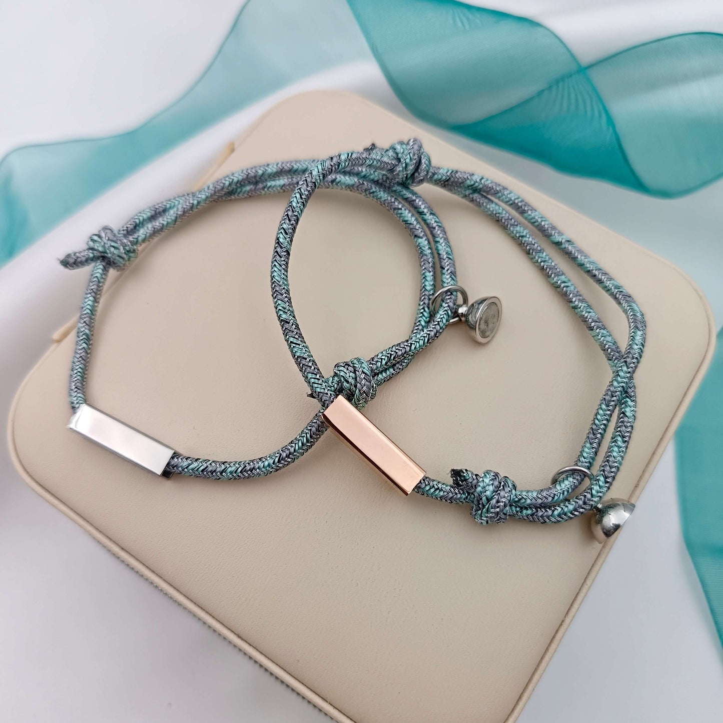 Pulsera cordón Amor y Amistad mangética (Personalizable)