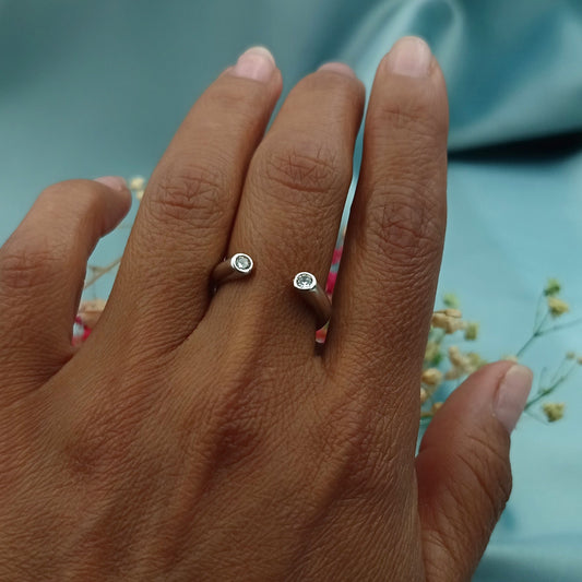Anillo abierto Dos circones