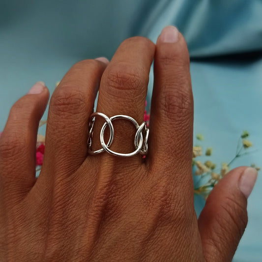 Anillo Aros Entrelazados