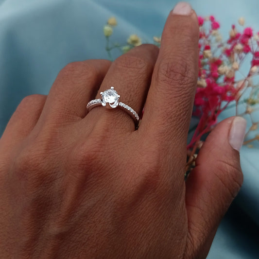 Anillo de Compromiso Canal Brillante 4,5mm