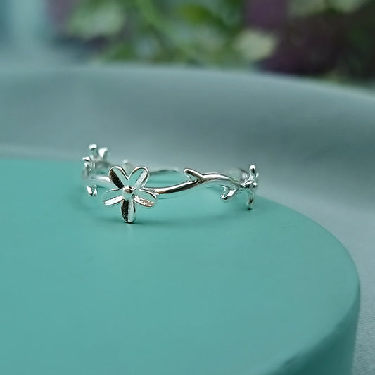 Anillo Ramita Floral Regulable