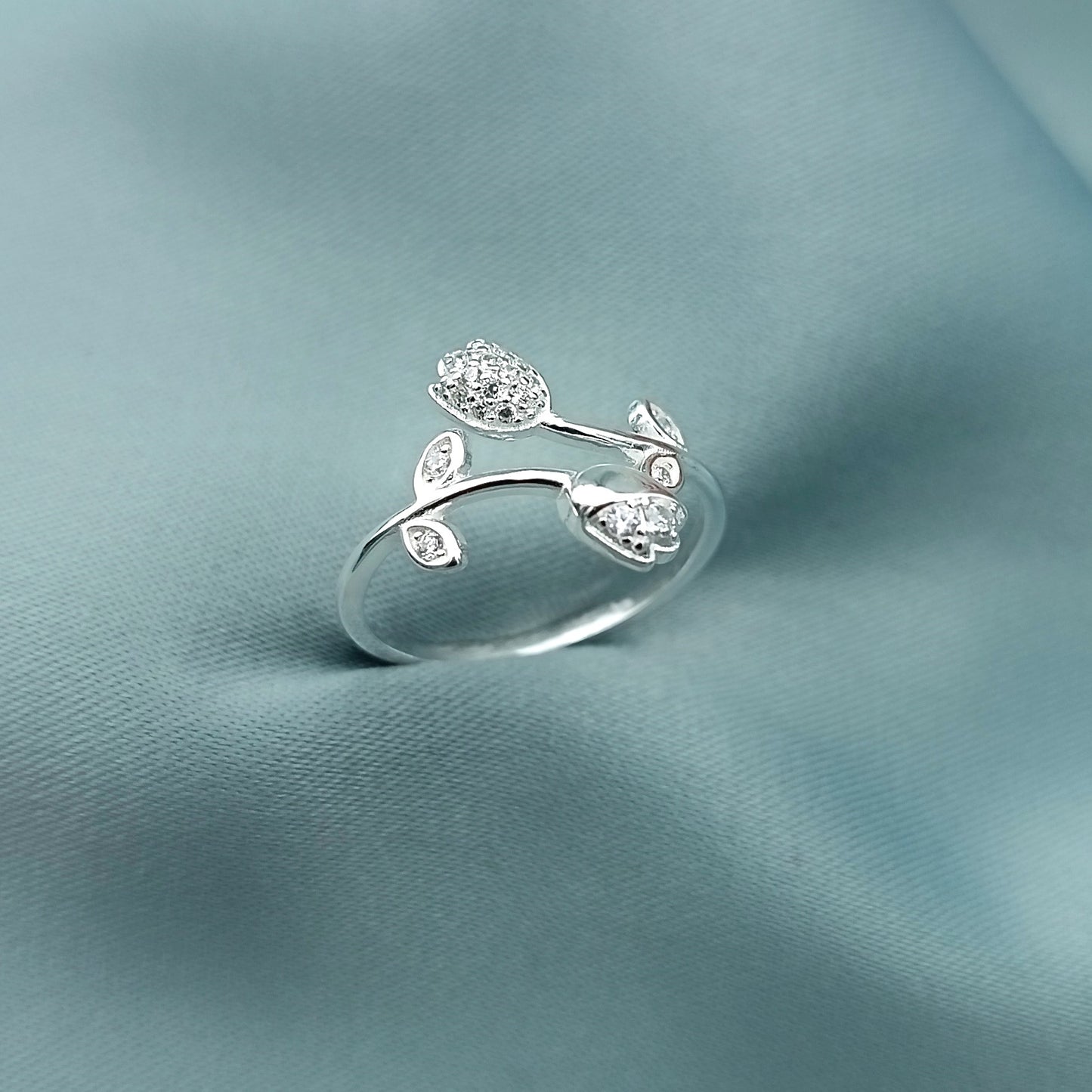 Anillo Cruzado Tulipanes