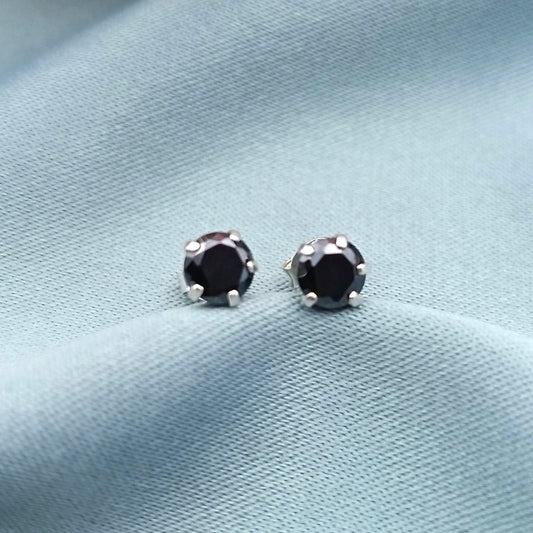 Aretes Cortos Circones Negros 5mm