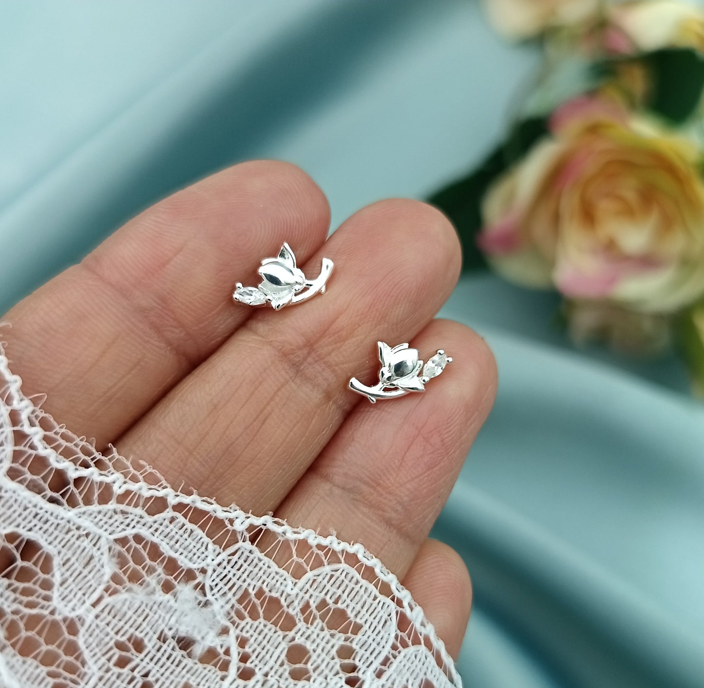 Aretes Cortos Capullo