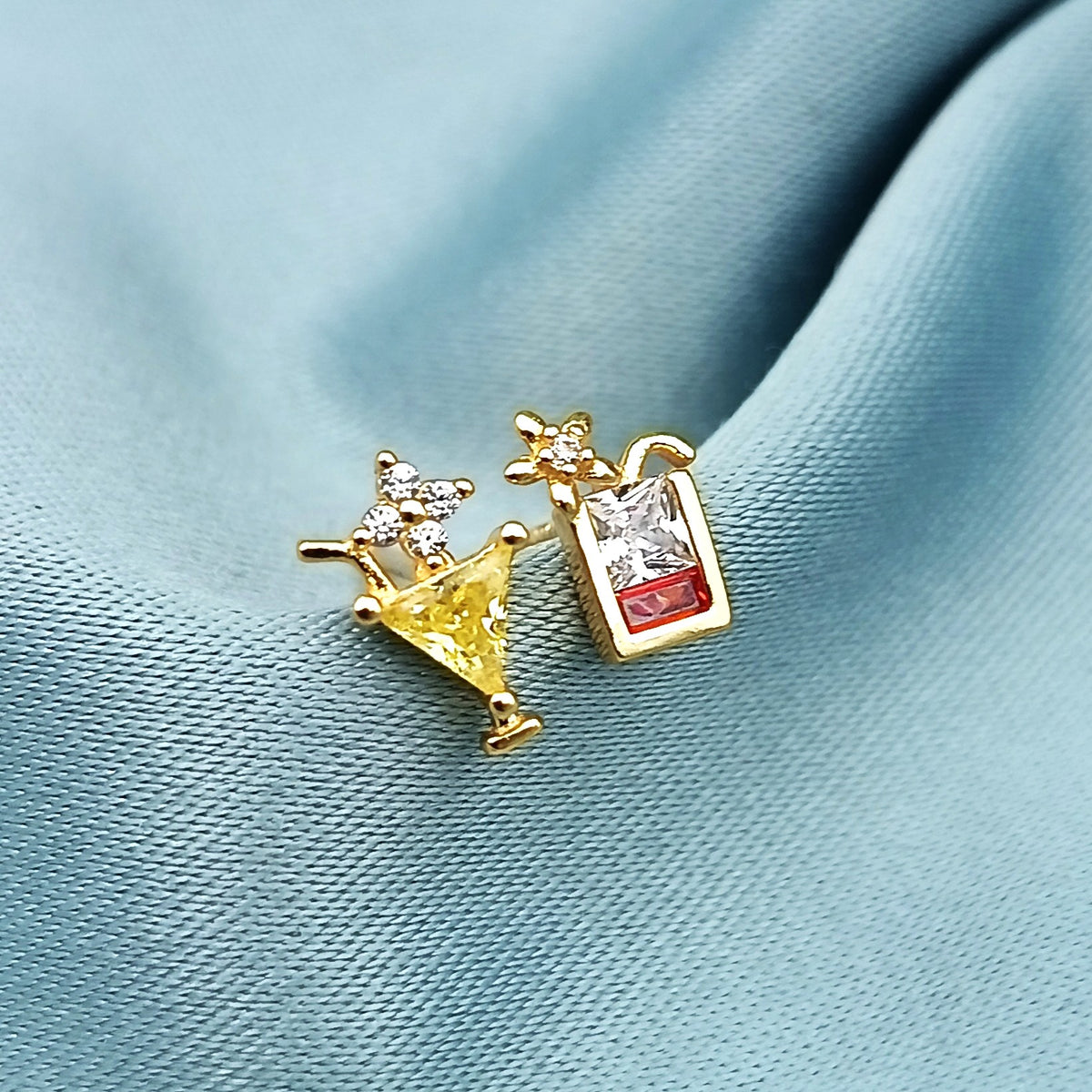 Aretes Cóctel dorado