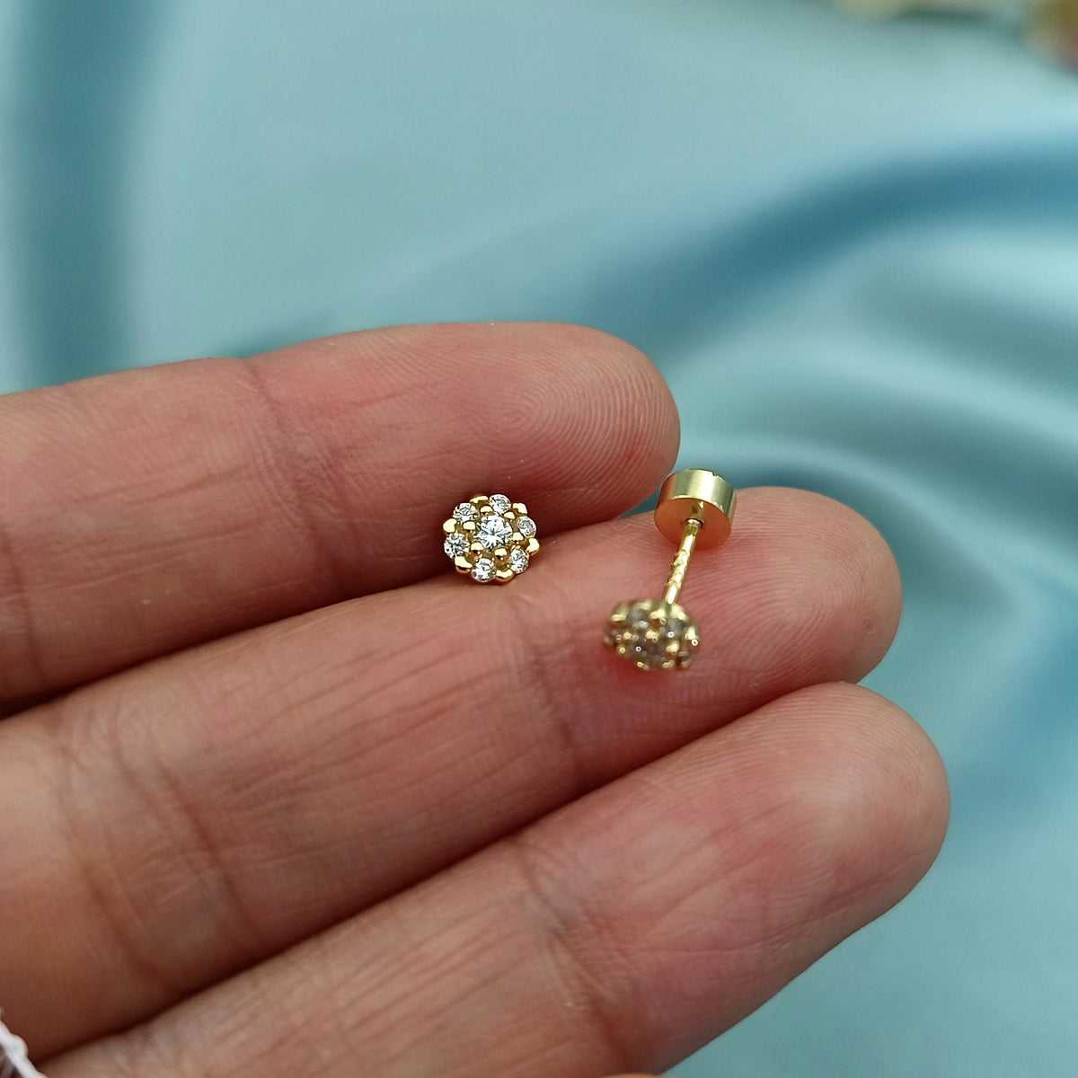 Aretes a rosca Roseta dorado