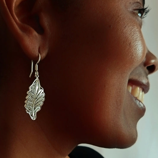 Aretes Largos Hojas Filigrana de Plata