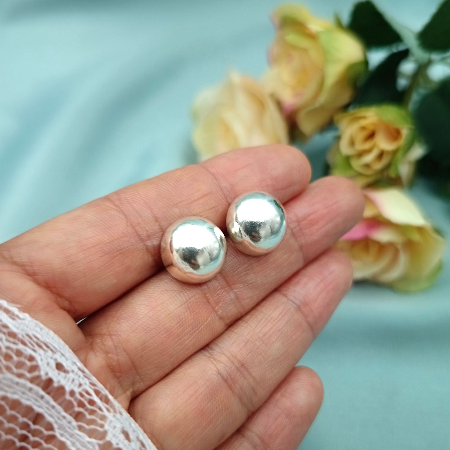 Aretes Media bola liso