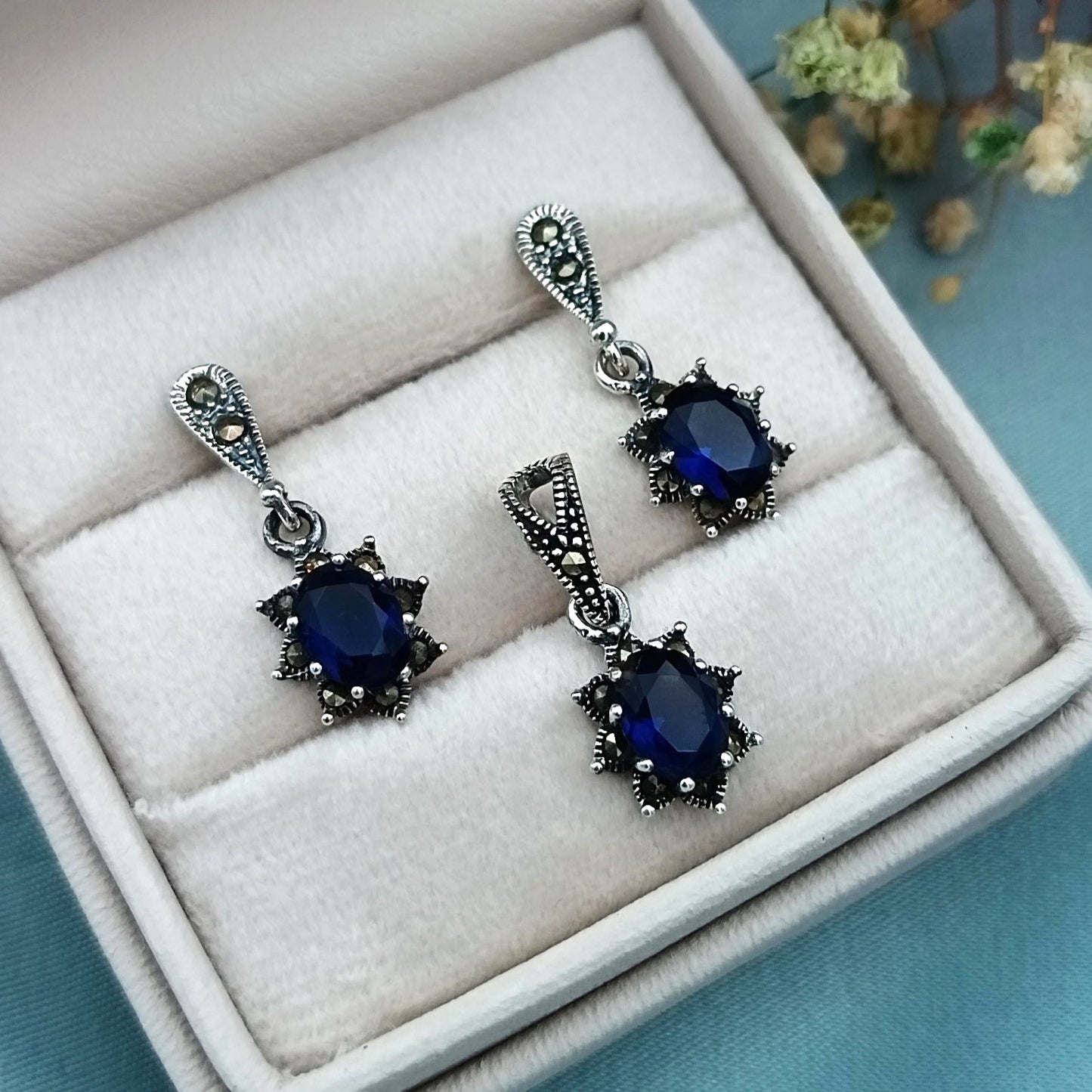 Conjunto Flor ovalada marquesita