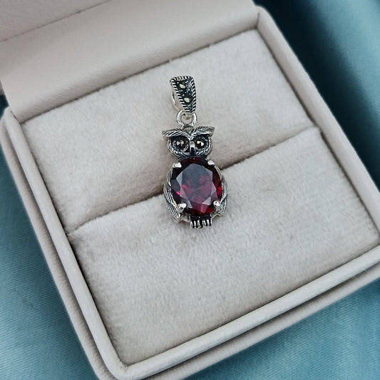 Dije de Búho Rojo Marquesitas