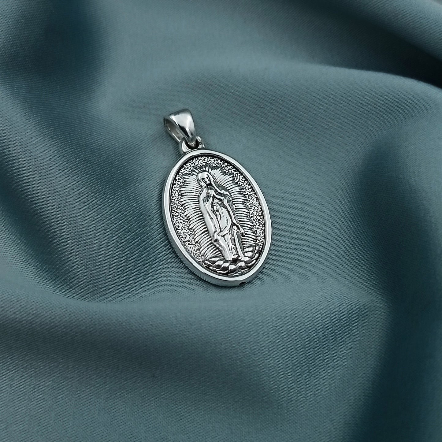 Dije Medalla Virgen de Guadalupe 3cm