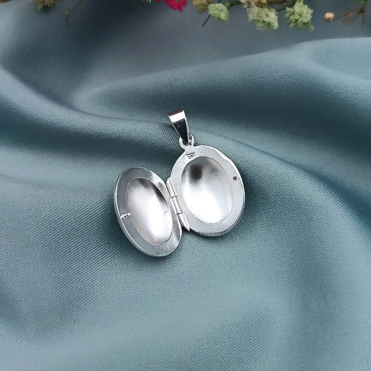 Dije Relicario Ovalado Sencillo