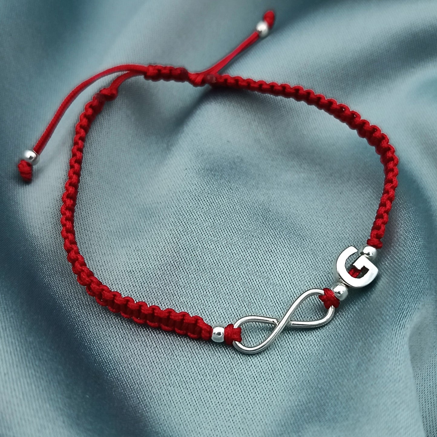 Pulsera de Inicial Infinito Macramé