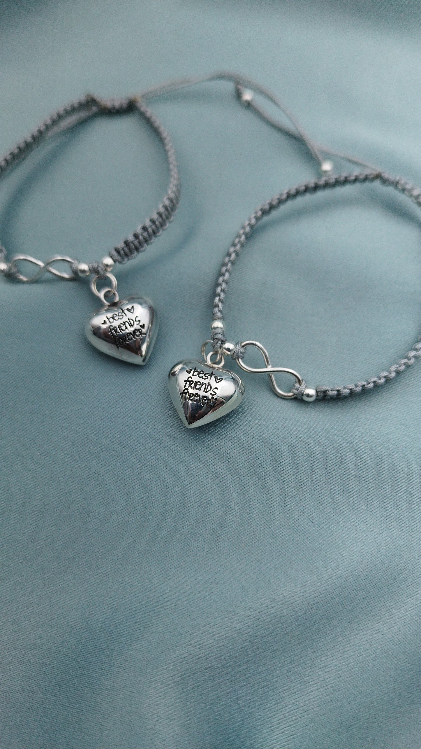 Pulsera macramé infinito y corazón