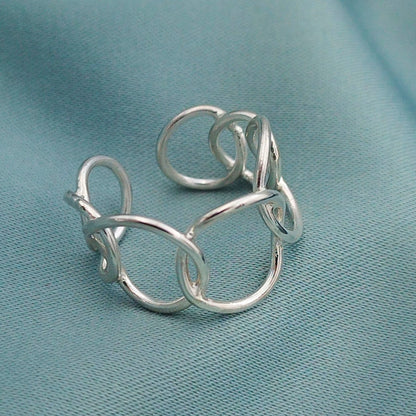 Anillo Aros entrelazados