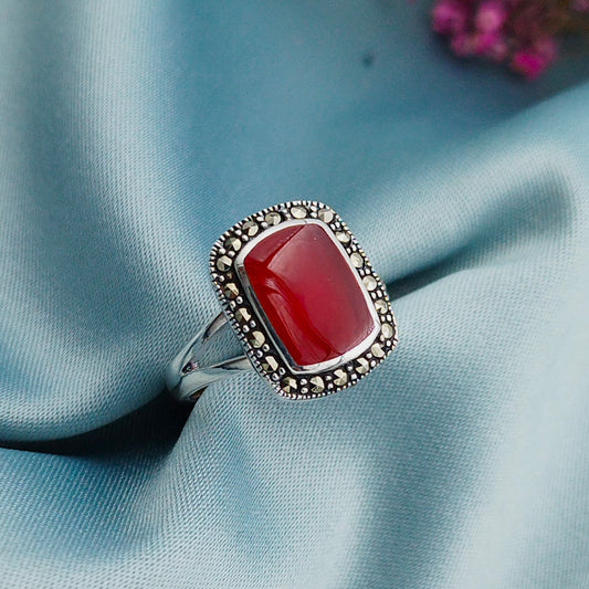 Anillo marquesita Rectangular con piedra central