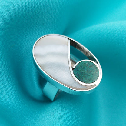 Anillo óvalo nácar