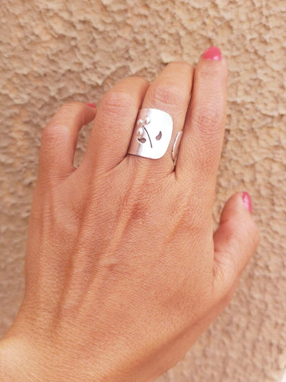 Anillo Floral Minimalista Spring