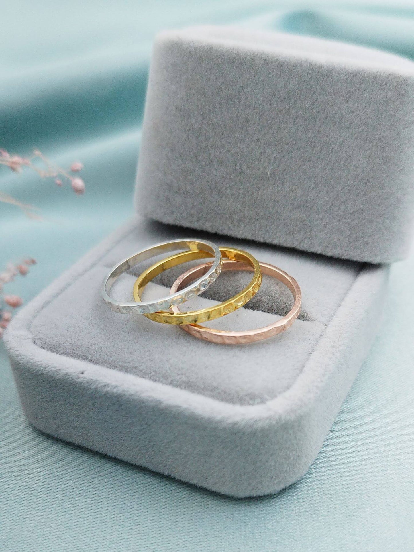 Anillo Triple tres oros martillado