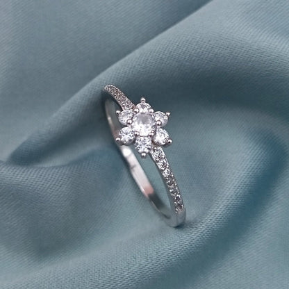 Anillo_compromiso_flor_piedra_lateral_plata_925