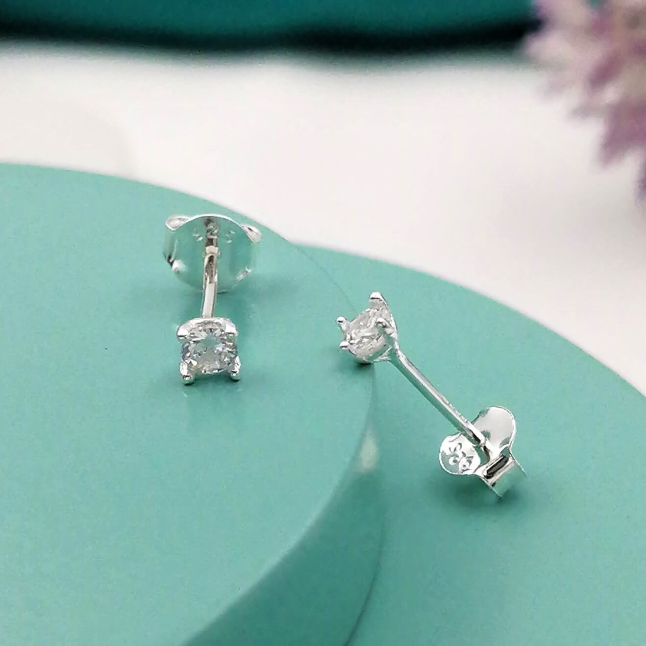 Aretes Circón con caja cónica