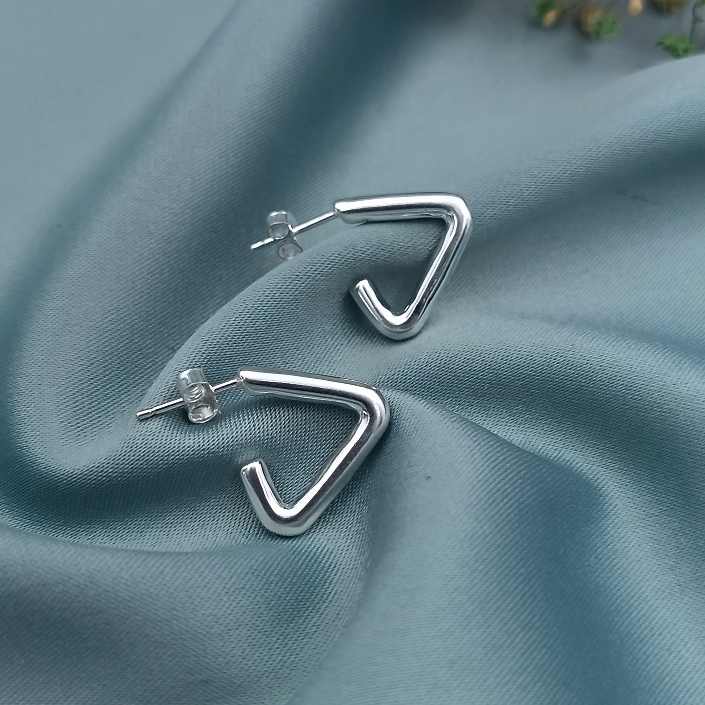 Aretes Hoops Triángulos