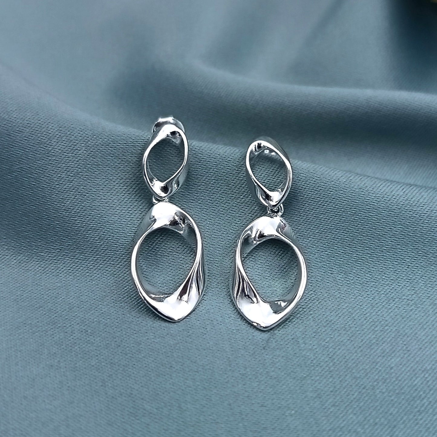 Aretes Largos Moebius