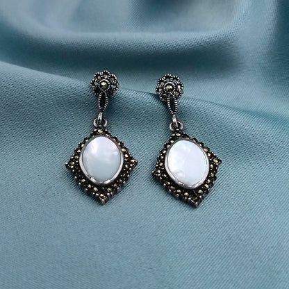 Aretes Largos Nácar Marquesitas