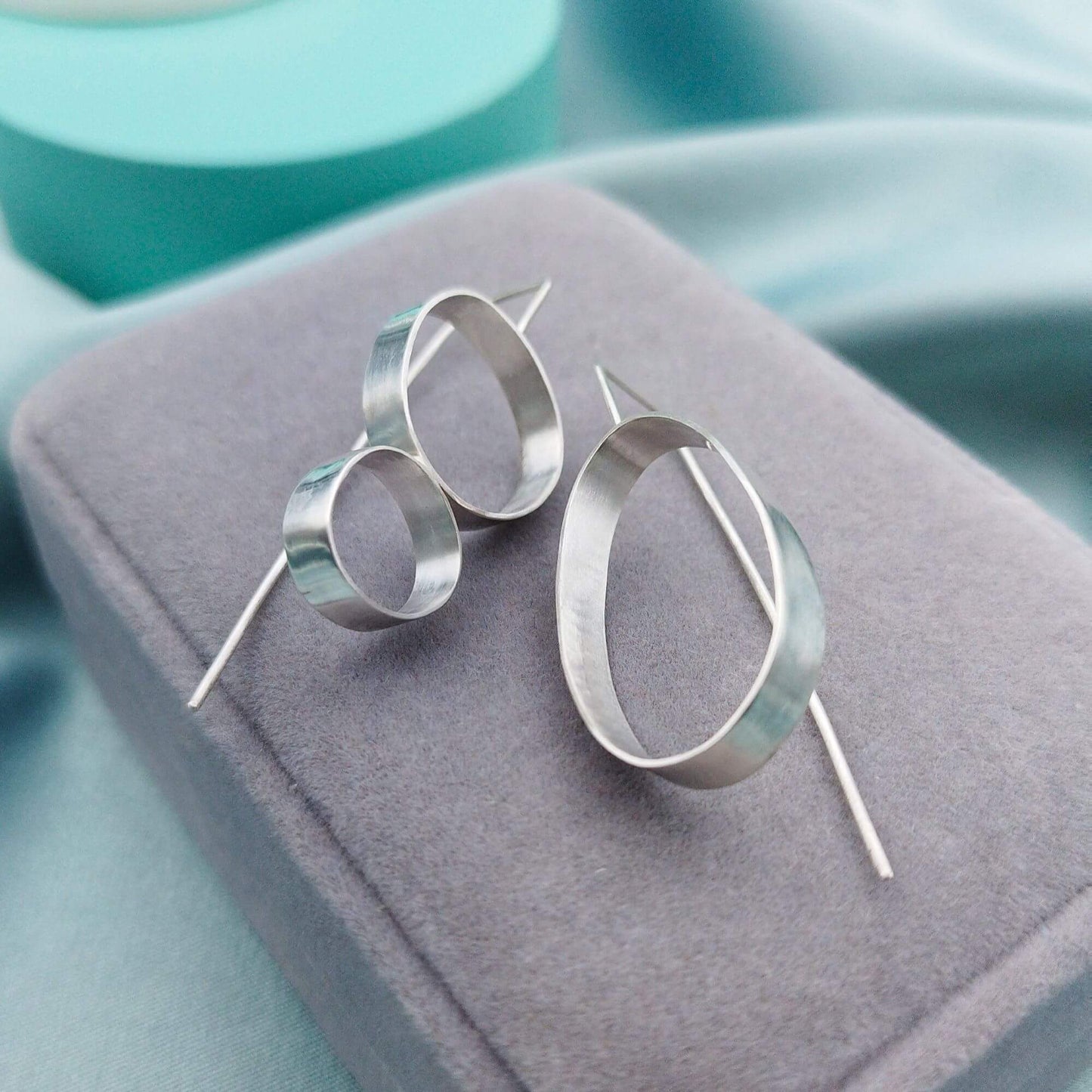 Aretes Largos minimalistas asimétricos